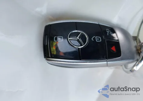 2017 Mercedes-Benz E 300 z USA, uszkodzony, nr VIN WDDZF4JB5HA165941
